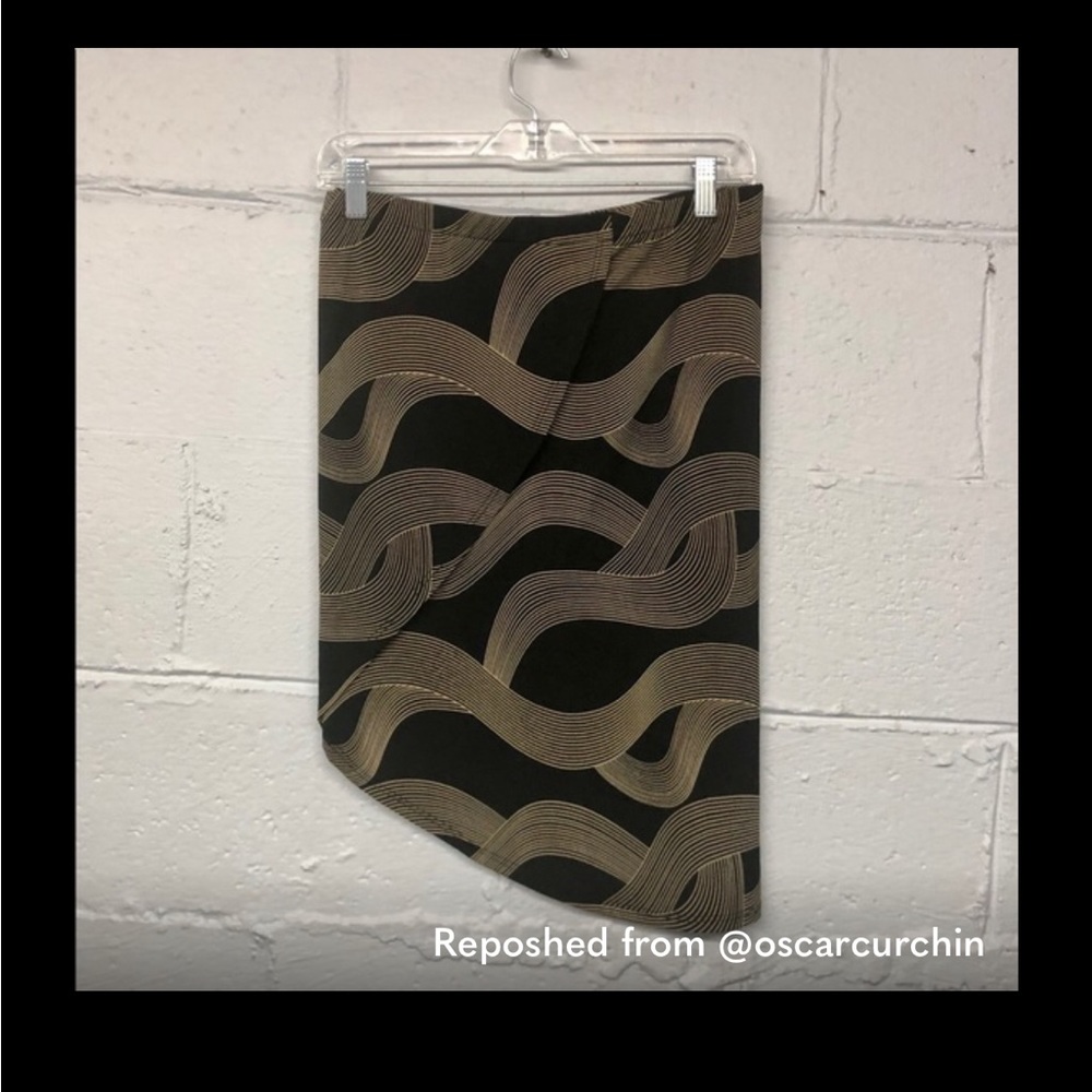 Veronica M ☀️ Black and Gold asymmetrical skirt